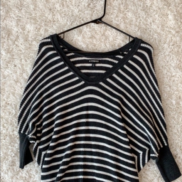 Express Sweater - Picture 2 of 2